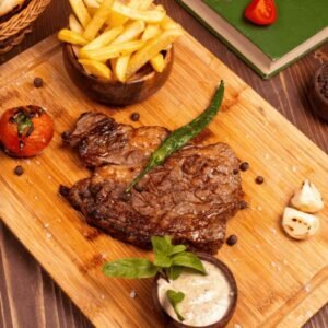 Entrecôte de Boeuf avec frites maison image